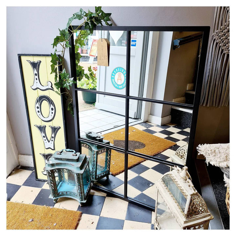 MIRROR FEATURE <br />
<br />
From...