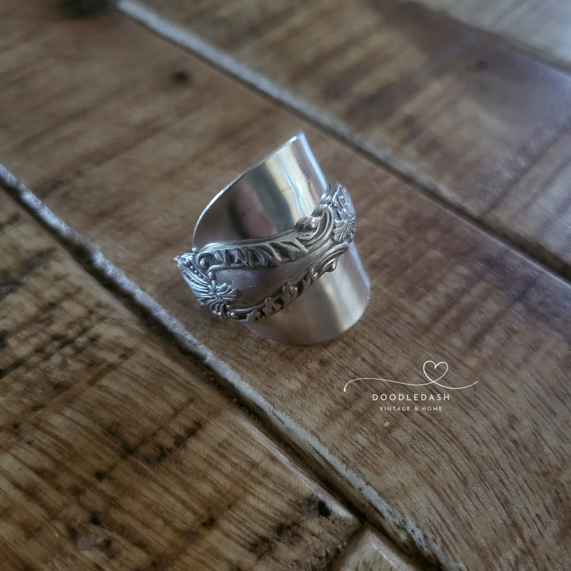 Hand crafted vintage silver plated spoon ring - Size T