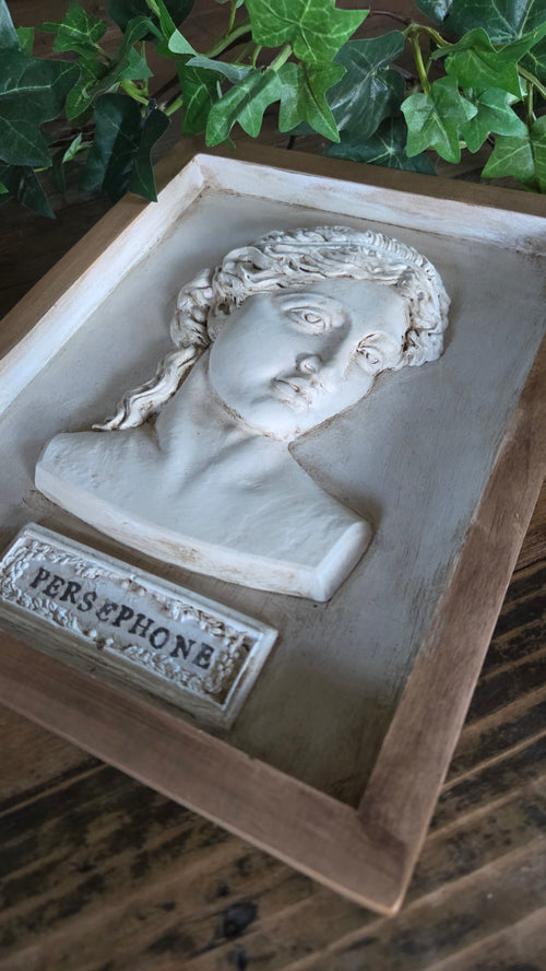 Rustic 3D plaster Persephone wall decor
