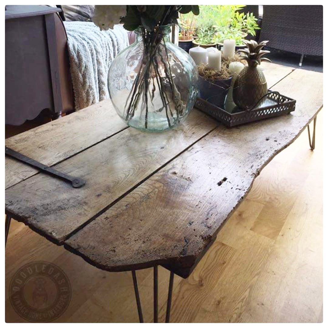 Metal pin store legs for table